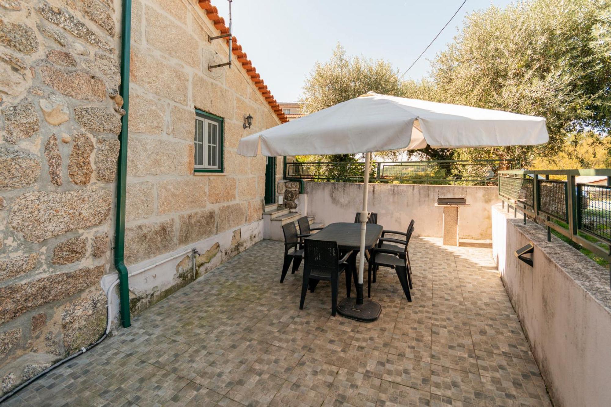 Casa Rustica T2 Com Salamandra E Cozinha - Seia - Serra Da Estrela - Casa Do Loureiro II Eksteriør billede